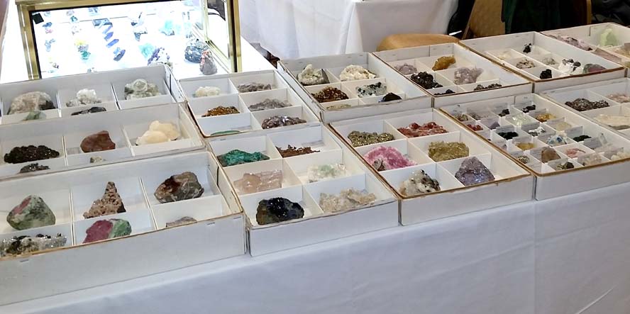 Journal of weekly news and commentaries about rocks and minerals and  mineral collecting - John Betts' Mineral Blog