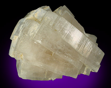 Hydroxyapophyllite-(K) (formerly apophyllite-(KOH)) from Fairfax Quarry, 6.4 km west of Centreville, Fairfax County, Virginia