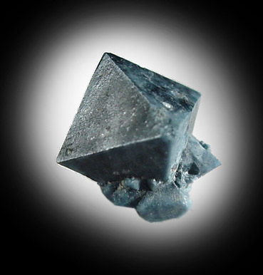 Spinel from Dry Gulch, 3.2 km south of Helena, Lewis and Clack County, Montana