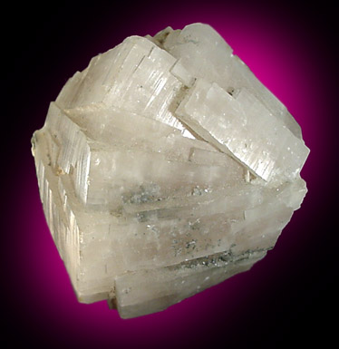 Hydroxyapophyllite-(K) (formerly apophyllite-(KOH)) from Fairfax Quarry, 6.4 km west of Centreville, Fairfax County, Virginia