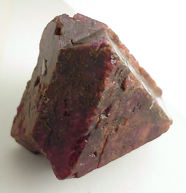 Spinel Twin from Yen Bai Province, Vietnam