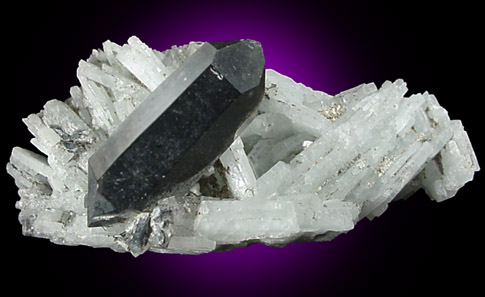 Quartz on Albite from Artur Mine, Jaguaracu, Minas Gerais, Brazil