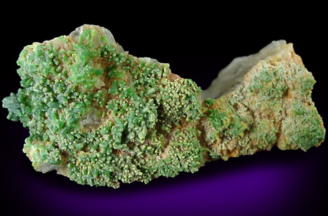 Pyromorphite from Manhan Lead Mines, Loudville District, 3 km northwest of Easthampton, Hampshire County, Massachusetts