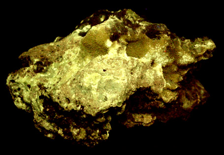 Powellite from Jardinera #1 Mine, Inca de Oro, Atacama, Chile