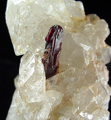 Tantalite-(Mn) in Quartz from Nuristan Province, Afghanistan