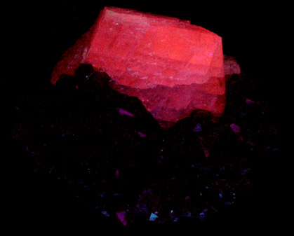 Calcite and Beta-Quartz from Dalnegorsk, Primorskiy Kray, Russia