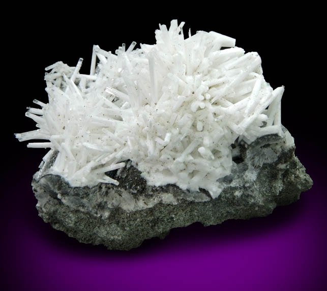 Natrolite from Millington Quarry, Bernards Township, Somerset County, New Jersey