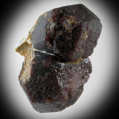 Almandine Garnet from Green's Farm, 750 m. ESE of Roxbury Falls, Roxbury, New Haven County, Connecticut