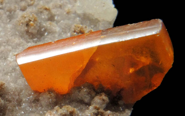 Wulfenite on Calcite from Sierra de Los Lamentos, Chihuahua, Mexico