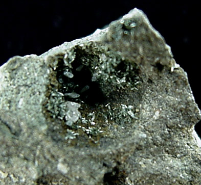Pumpellyite-[Fe] from Braen's Quarry, Haledon, Passaic County, New Jersey