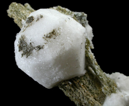 Ankerite and Albite pseudomorph after Aegirine, with Analcime and Rutile from Mont Saint-Hilaire, Qubec, Canada