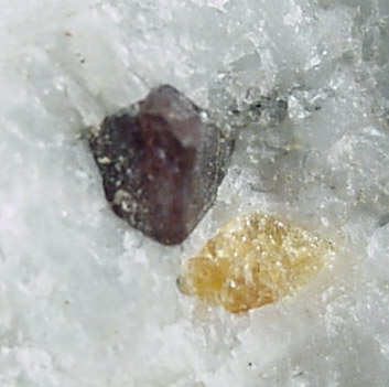 Spinel and Norbergite from Lime Crest Quarry (Limecrest), Sussex Mills, 4.5 km northwest of Sparta, Sussex County, New Jersey