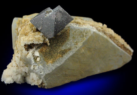 Scheelite on Quartz from Taewha Mine, Chungju, Chungchongpukdo, South Korea