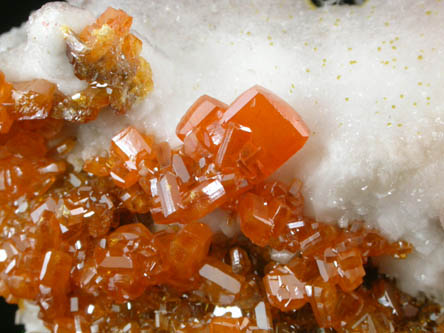 Wulfenite on Calcite from Sierra de Los Lamentos, Chihuahua, Mexico