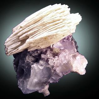 Calcite pseudomorph after Aragonite on Fluorite from Cave-in-Rock, Hardin County, Illinois