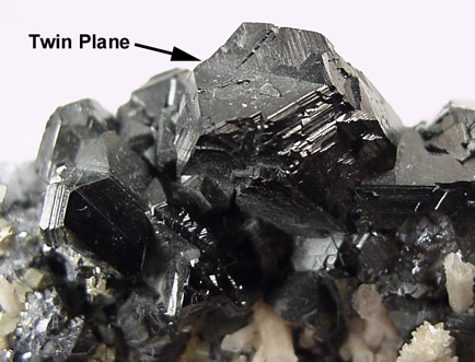 Sphalerite (Spinel-law twinned crystals) from Naica District, Saucillo, Chihuahua, Mexico