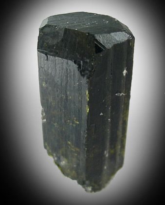 Epidote (twinned crystal) from Green Monster Mountain-Copper Mountain area, south of Sulzer, Prince of Wales Island, Alaska