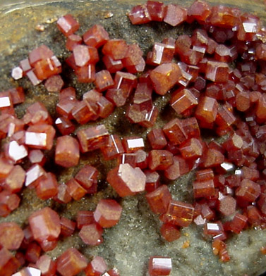 Vanadinite from Apache Mine (Vanadium Shaft), 8 km north of Globe, Gila County, Arizona