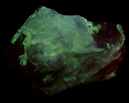 Thaumasite on Prehnite from Fairfax Quarry, 6.4 km west of Centreville, Fairfax County, Virginia