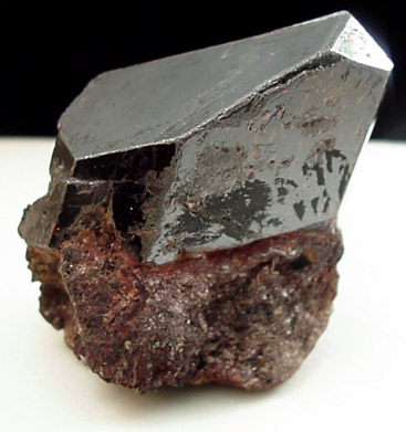 Rutile from Graves Mountain, 19.5 km east of Washington, Lincoln County, Georgia