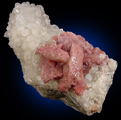 Heulandite-Ca on Calcite from Upper New Street Quarry, Paterson, Passaic County, New Jersey