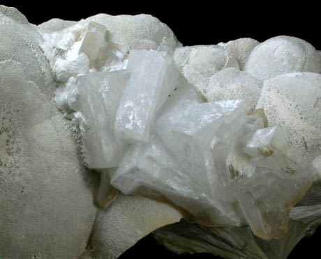 Pectolite, Apophyllite, Thaumasite from New Street Quarry, Paterson, Passaic County, New Jersey