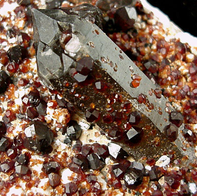 Spessartine Garnet with Smoky Quartz from Tongbei-Yunling District, Fujian Province, China