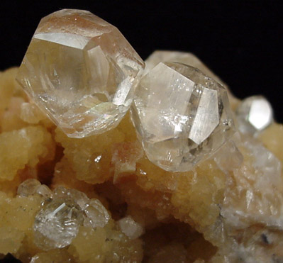 Calcite on Stellerite from Sokolovskoe Mine, Rudnyy, Kustanay Oblast, Kazakhstan