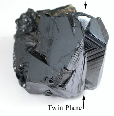 Sphalerite (Spinel-law Twin) from Trepca District, 10 km east of Kosozska Mitrovica, Kosovo