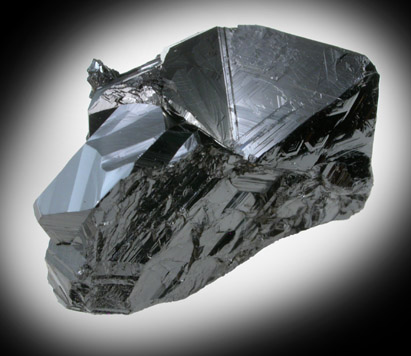 Sphalerite (Spinel-law Twin) from Trepca District, 10 km east of Kosozska Mitrovica, Kosovo