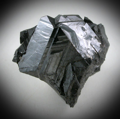 Sphalerite var. Spinel-law Twin from Trepca District, 10 km east of Kosozska Mitrovica, Kosovo