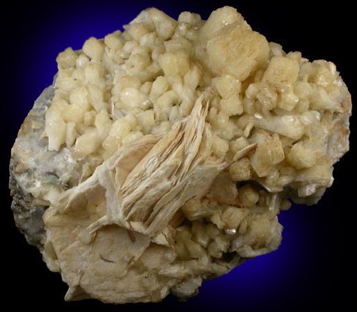 Stilbite, Calcite, Quartz from Thomaston Dam Railroad Cut, Thomaston, Litchfield County, Connecticut