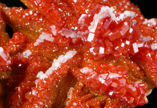 Vanadinite and Aragonite on Barite from Mibladen, Haute Moulouya Basin, Zeida-Aouli-Mibladen belt, Midelt Province, Morocco