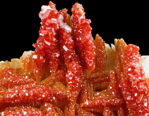 Vanadinite and Aragonite on Barite from Mibladen, Haute Moulouya Basin, Zeida-Aouli-Mibladen belt, Midelt Province, Morocco