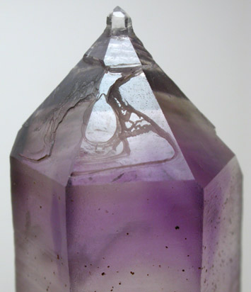 Quartz var. Amethyst (with moveable bubble) from Tafelkop, Goboboseb Mountains, 27 km west of Brandberg Mountain, Erongo region, Namibia