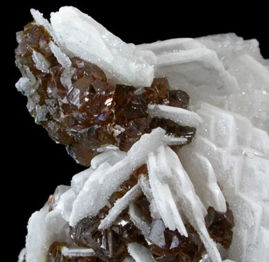 Sphalerite and Barite from Manuelita Mine, Morococha District, Yauli Province, Peru