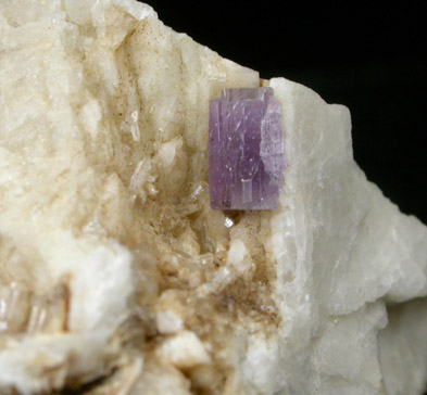 Fluorapatite on Albite with Quartz from Harvard Quarry, Noyes Mountain, Greenwood, Oxford County, Maine