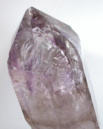 Quartz var. Amethyst with moveable bubble and Hematite inclusions from Tafelkop, Goboboseb Mountains, 27 km west of Brandberg Mountain, Erongo region, Namibia