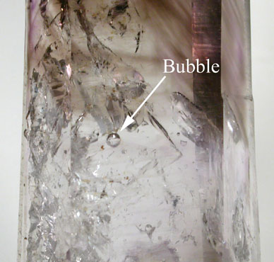 Quartz var. Amethyst with moveable bubble inclusion from Tafelkop, Goboboseb Mountains, 27 km west of Brandberg Mountain, Erongo region, Namibia