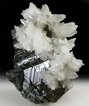 Sphalerite (Spinel-law twinned crystals) with Calcite from Huaron District, Cerro de Pasco Province, Pasco Department, Peru