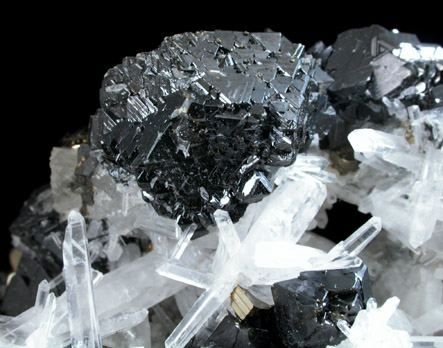 Quartz, Sphalerite, Chalcopyrite from Huaron District, Cerro de Pasco Province, Pasco Department, Peru