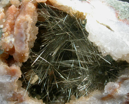 Millerite in Quartz Geode from US Route 27 road cut, Halls Gap, Lincoln County, Kentucky