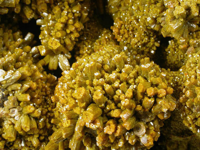 Pyromorphite on Barite from Mine des Farges, Ussel, Corrze, France