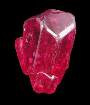 Spinel (twinned crystals) from Pein Pyit, Mogok District, 115 km NNE of Mandalay, border region between Sagaing and Mandalay Divisions, Myanmar