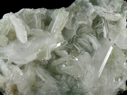 Hydroxyapophyllite-(K) (formerly apophyllite-(KOH)) on Prehnite from Fauquier County, Virginia
