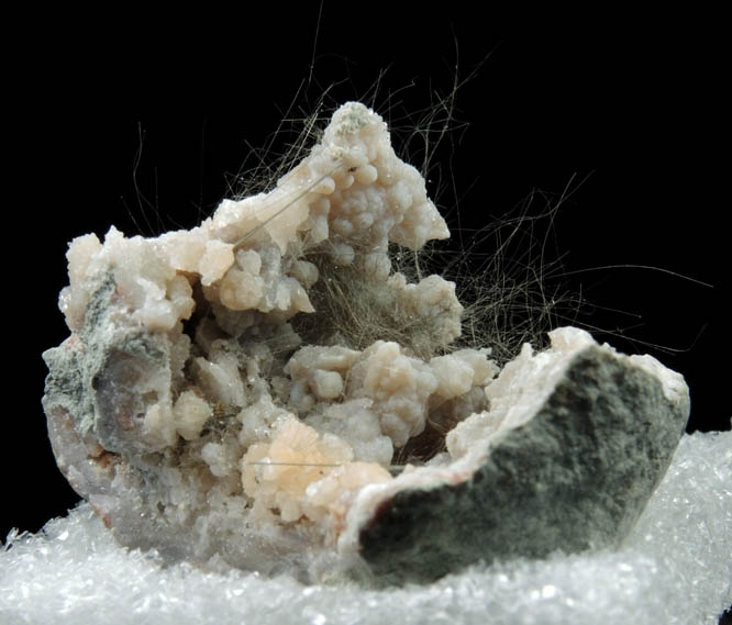 Millerite in Quartz Geode from US Route 27 road cut, Halls Gap, Lincoln County, Kentucky