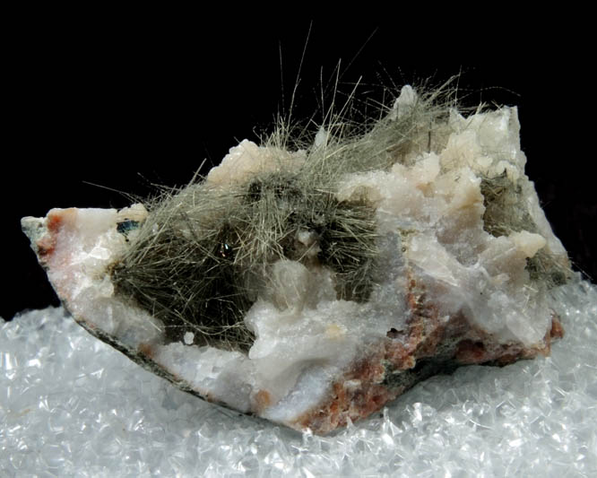 Millerite in Quartz Geode from US Route 27 road cut, Halls Gap, Lincoln County, Kentucky