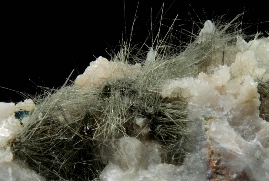 Millerite in Quartz Geode from US Route 27 road cut, Halls Gap, Lincoln County, Kentucky