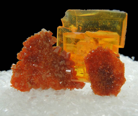 Wulfenite with Vanadinite pseudomorphs after Wulfenite from Rowley Mine, 20 km northwest of Theba, Painted Rock Mountains, Maricopa County, Arizona