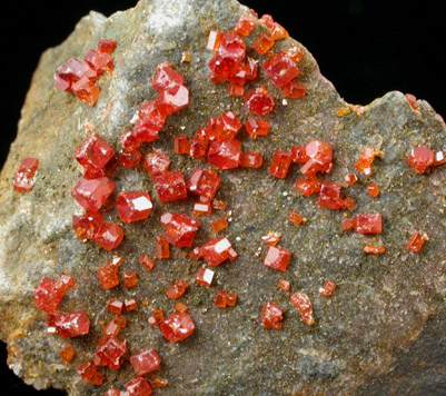 Vanadinite from Apache Mine (Vanadium Shaft), 8 km north of Globe, Gila County, Arizona